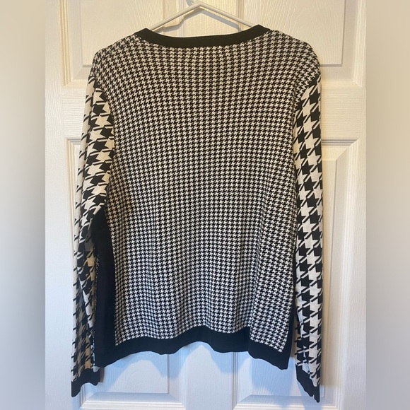 Foxcroft Houndstooth Button-Up Cardigan Size XL - Picture 6 of 7